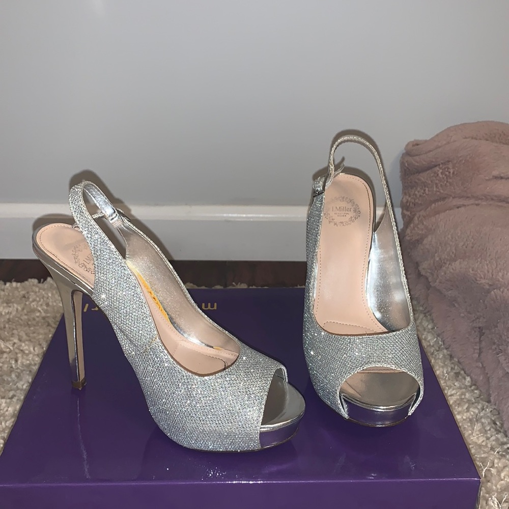 silver sparkly heals
